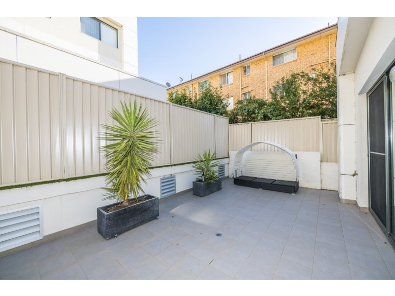 2/88 Henderson Road, Queanbeyan NSW 2620