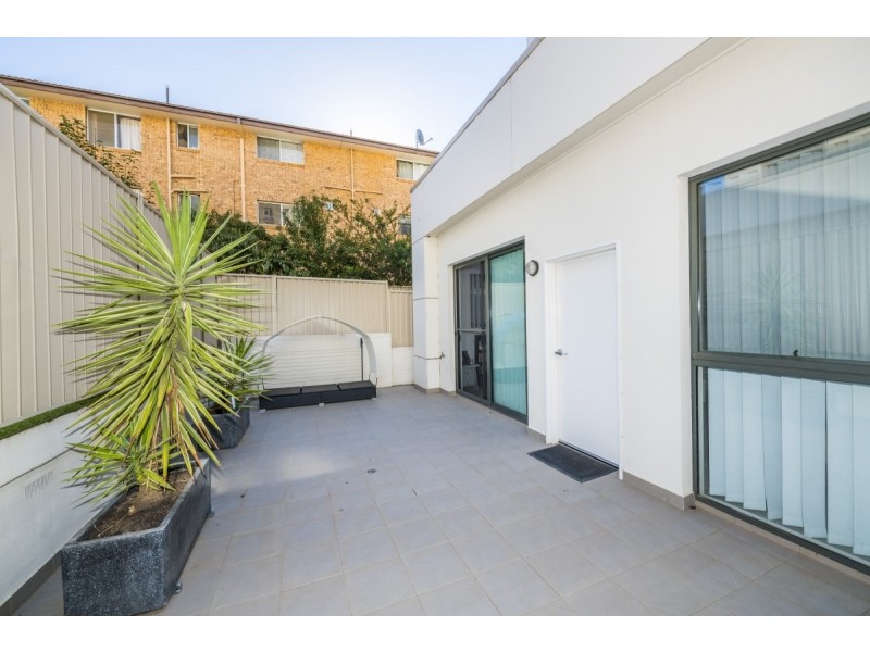 2/88 Henderson Road, Queanbeyan NSW 2620