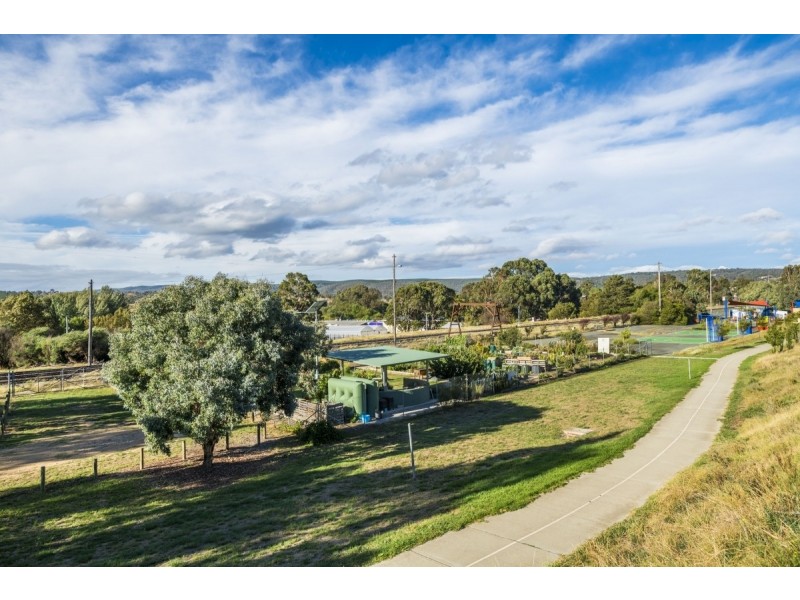 2/88 Henderson Road, Queanbeyan NSW 2620