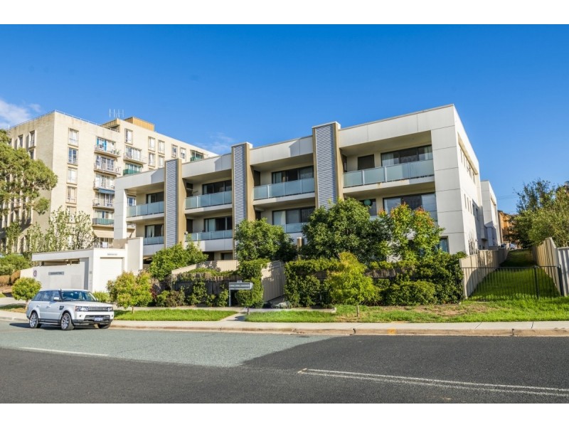 2/88 Henderson Road, Queanbeyan NSW 2620