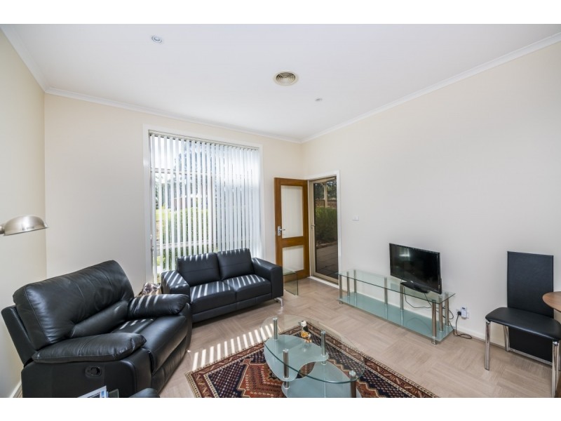 1/9 Dodsworth Street, Queanbeyan NSW 2620