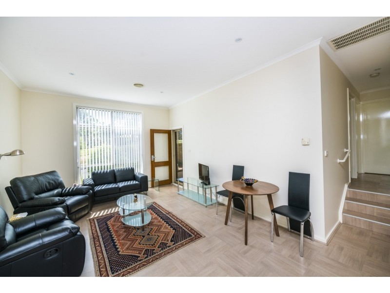 1/9 Dodsworth Street, Queanbeyan NSW 2620