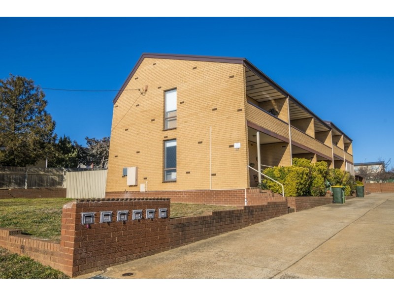 1/27 Mowatt Street, Queanbeyan NSW 2620