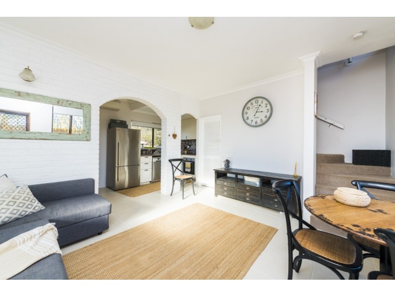 1/27 Mowatt Street, Queanbeyan NSW 2620