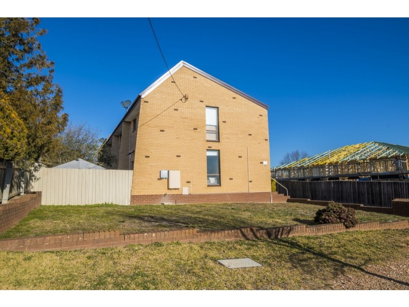 1/27 Mowatt Street, Queanbeyan NSW 2620