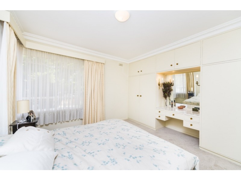 33 Ernest Street, Queanbeyan NSW 2620