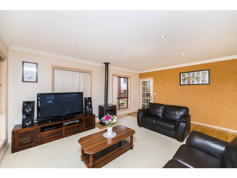 65 The Crescent, Queanbeyan NSW 2620