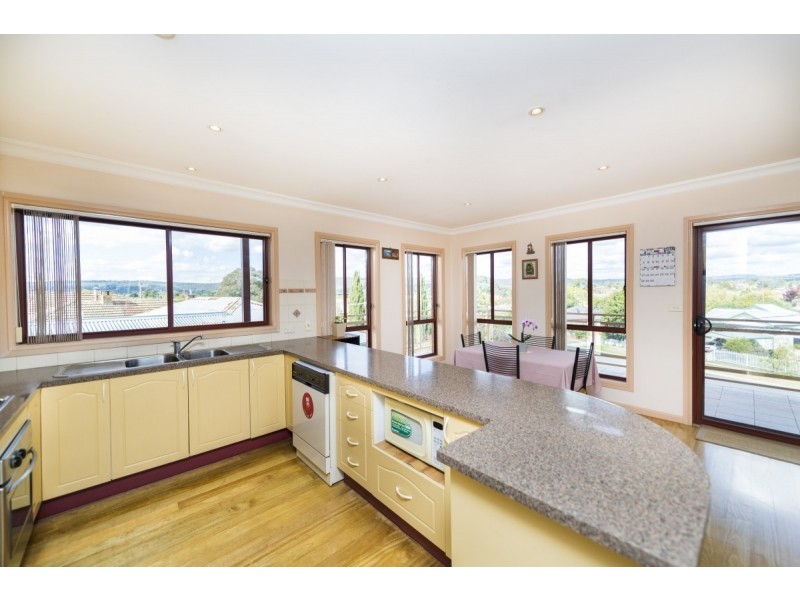 65 The Crescent, Queanbeyan NSW 2620