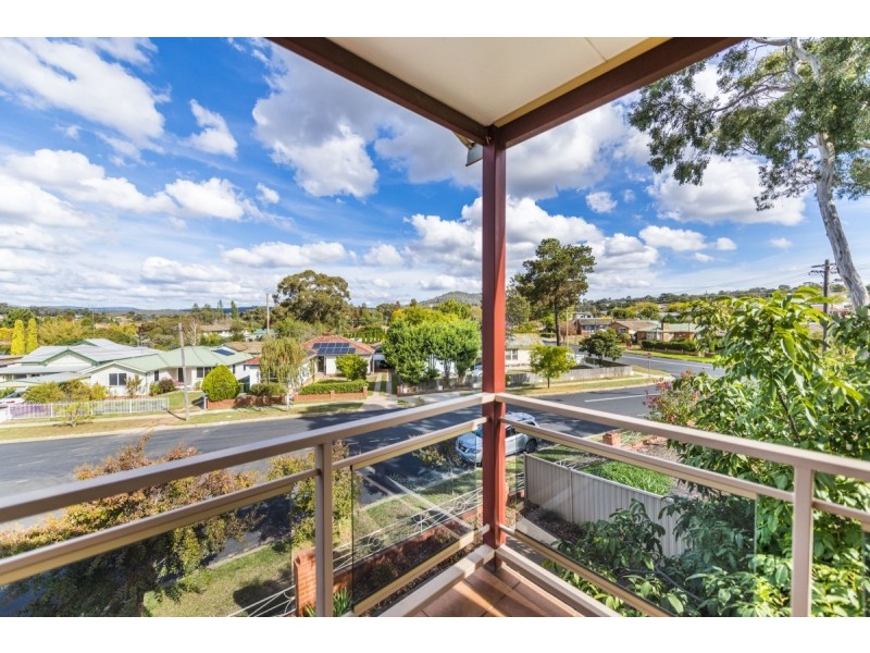 65 The Crescent, Queanbeyan NSW 2620