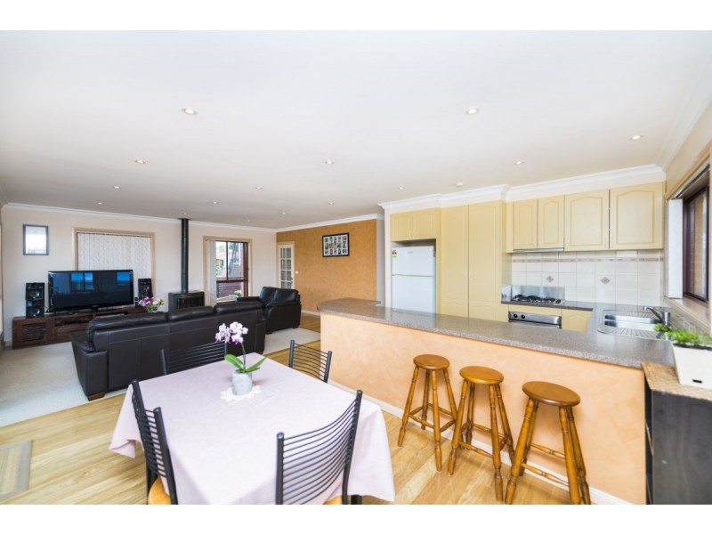 65 The Crescent, Queanbeyan NSW 2620