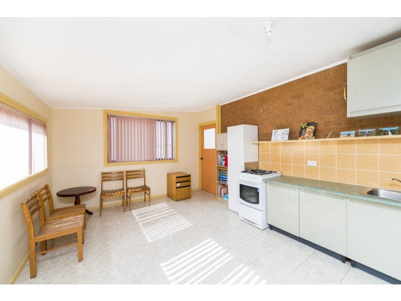 65 The Crescent, Queanbeyan NSW 2620