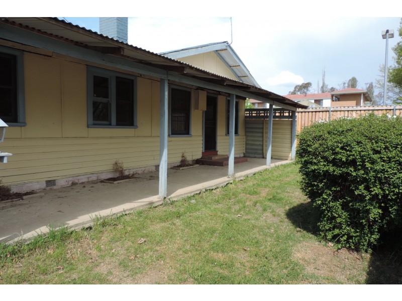 64 Collett Street, Queanbeyan NSW 2620