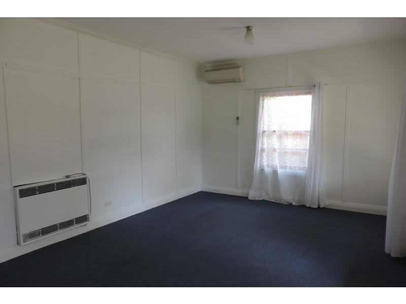 64 Collett Street, Queanbeyan NSW 2620
