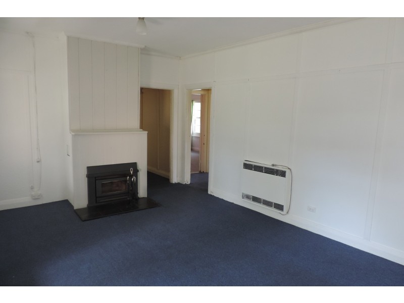 64 Collett Street, Queanbeyan NSW 2620