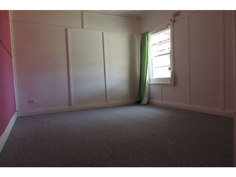 64 Collett Street, Queanbeyan NSW 2620