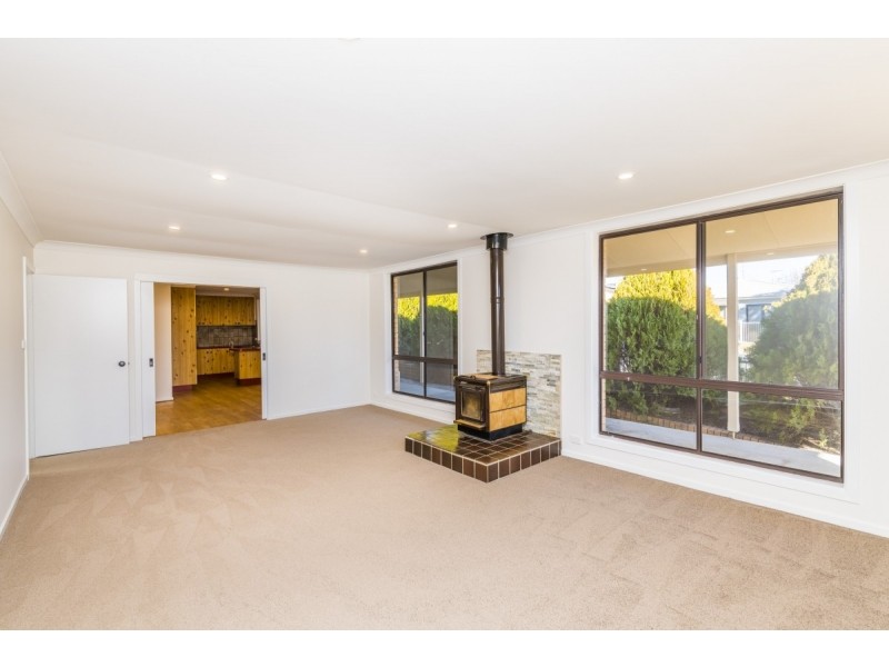 2 Charles Street, Queanbeyan NSW 2620