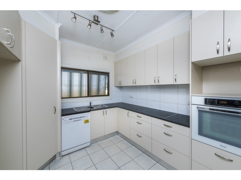 81 Cooma Street, Queanbeyan NSW 2620