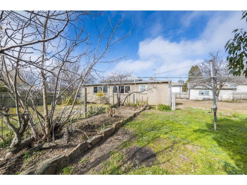 7 McIntosh Street, Queanbeyan NSW 2620