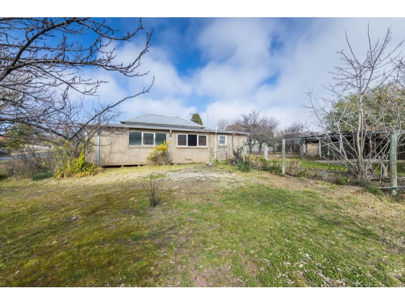 7 McIntosh Street, Queanbeyan NSW 2620