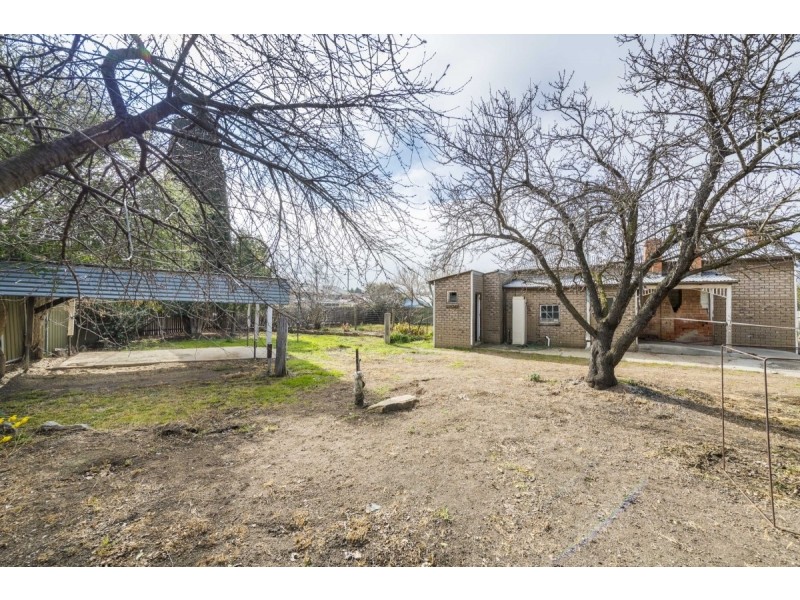 7 McIntosh Street, Queanbeyan NSW 2620