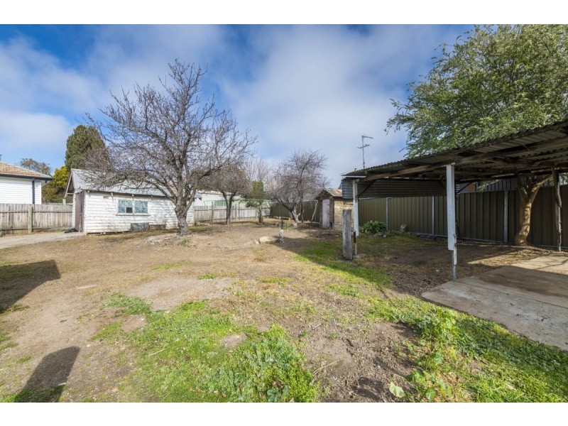 7 McIntosh Street, Queanbeyan NSW 2620
