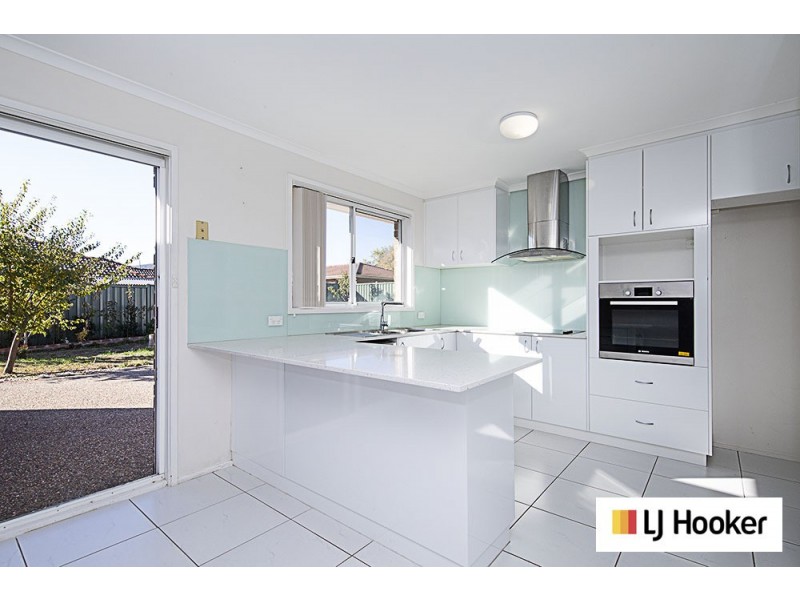 111 Bicentennial Drive, Jerrabomberra NSW 2619
