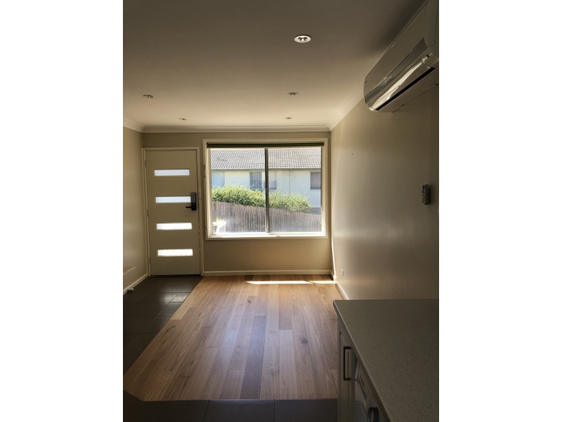 3/12 Atholbar Way, Queanbeyan NSW 2620