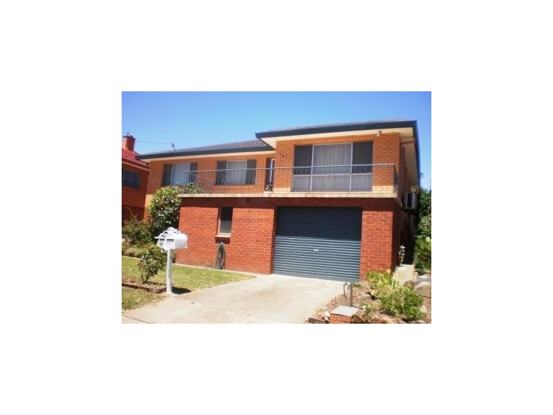56 Richard Avenue, Queanbeyan NSW 2620