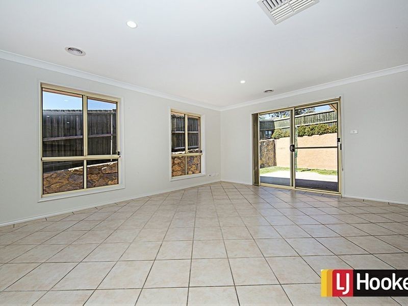 15 Telopea Place, Queanbeyan West NSW 2620