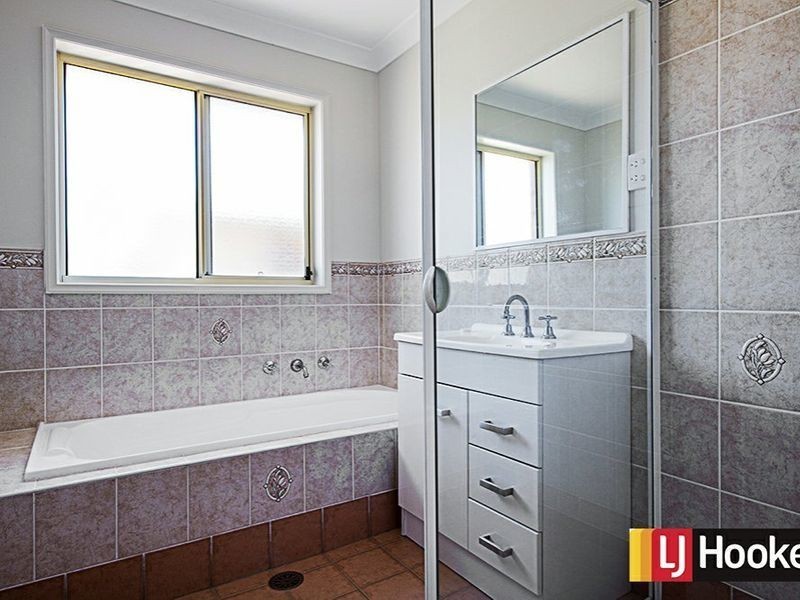15 Telopea Place, Queanbeyan West NSW 2620
