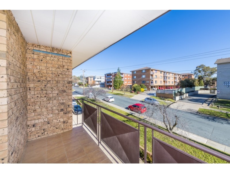 2/2 Crest Road, Queanbeyan NSW 2620