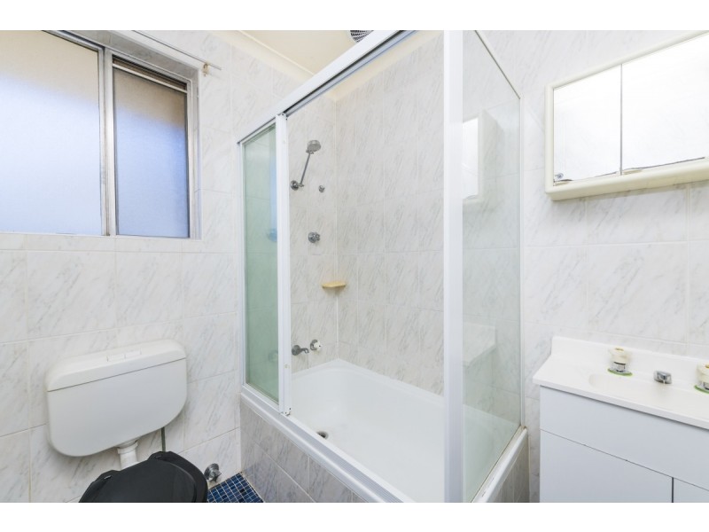 2/2 Crest Road, Queanbeyan NSW 2620