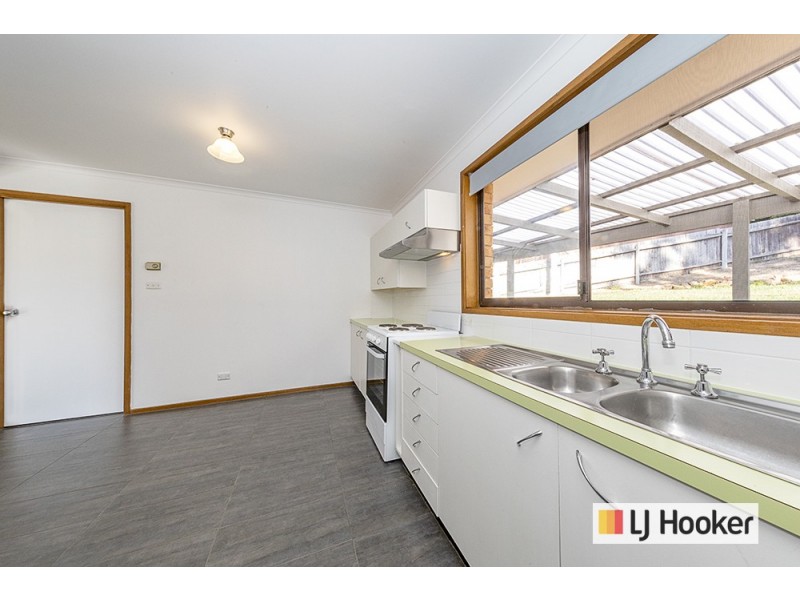 4 Swan Place, Queanbeyan NSW 2620