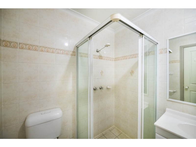 2/24 Binaburra Place, Queanbeyan NSW 2620