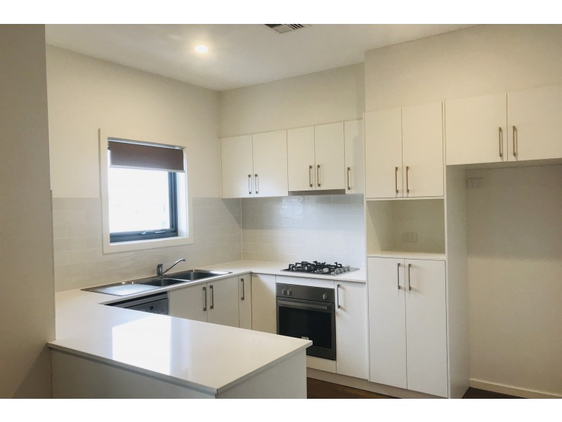 1/12 Uriarra Road, Queanbeyan NSW 2620