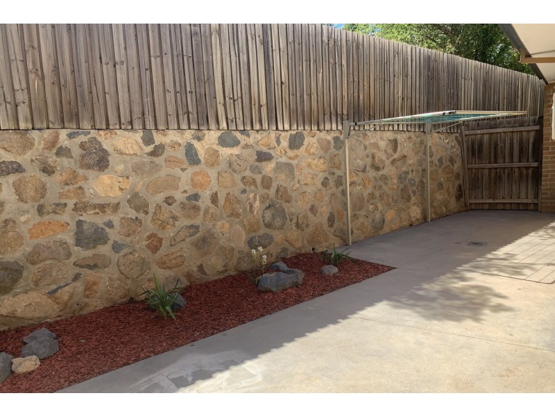 3/4 Erin Street, Queanbeyan NSW 2620