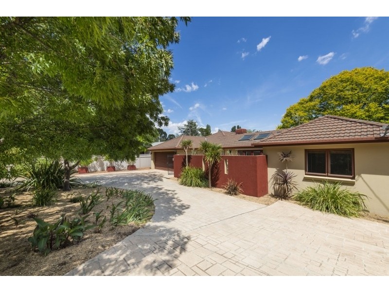 3 Phillip Avenue, Queanbeyan East NSW 2620