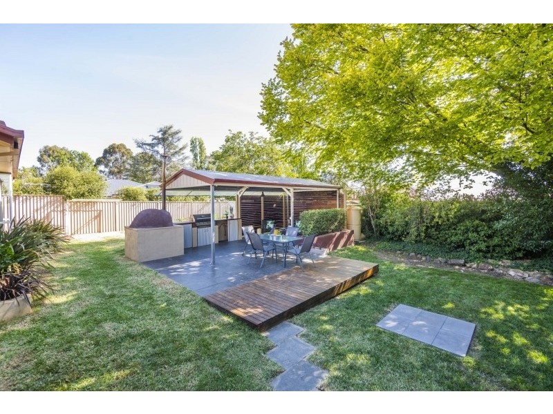 3 Phillip Avenue, Queanbeyan East NSW 2620