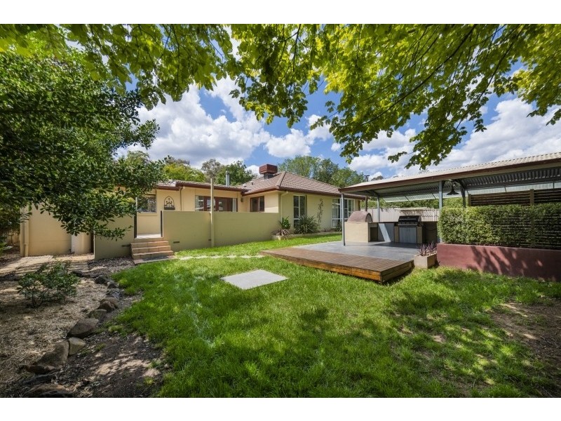 3 Phillip Avenue, Queanbeyan East NSW 2620