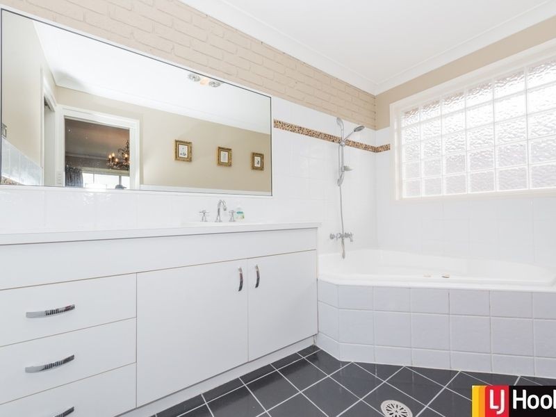 3 Phillip Avenue, Queanbeyan East NSW 2620