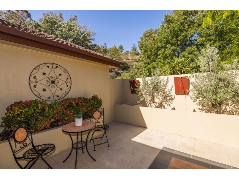 3 Phillip Avenue, Queanbeyan East NSW 2620