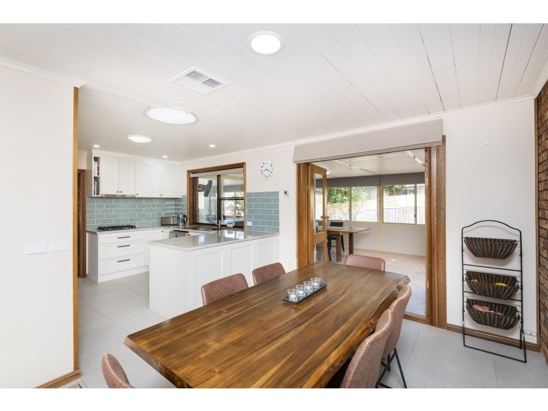 5 McInnes Place, Queanbeyan NSW 2620