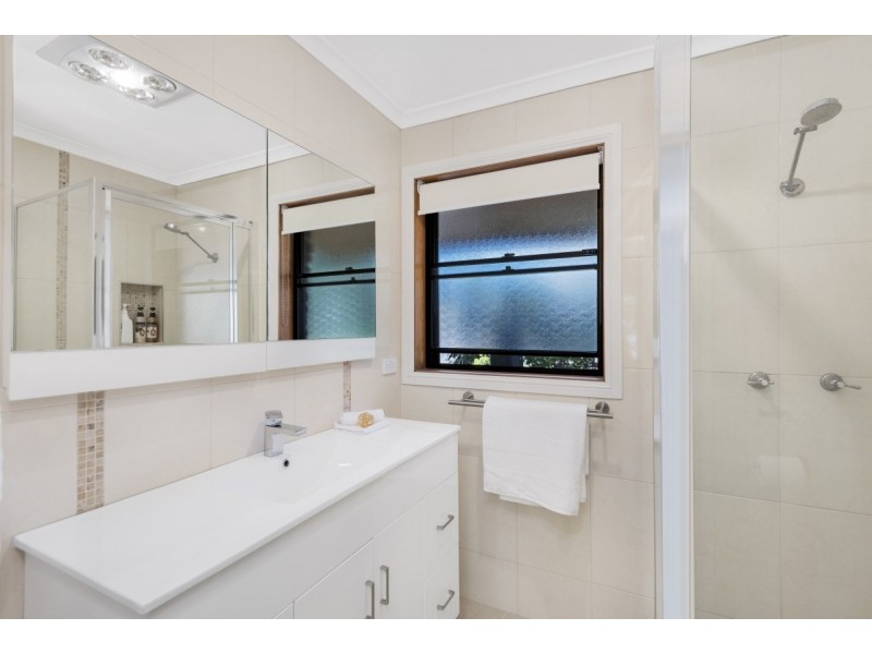 5 McInnes Place, Queanbeyan NSW 2620