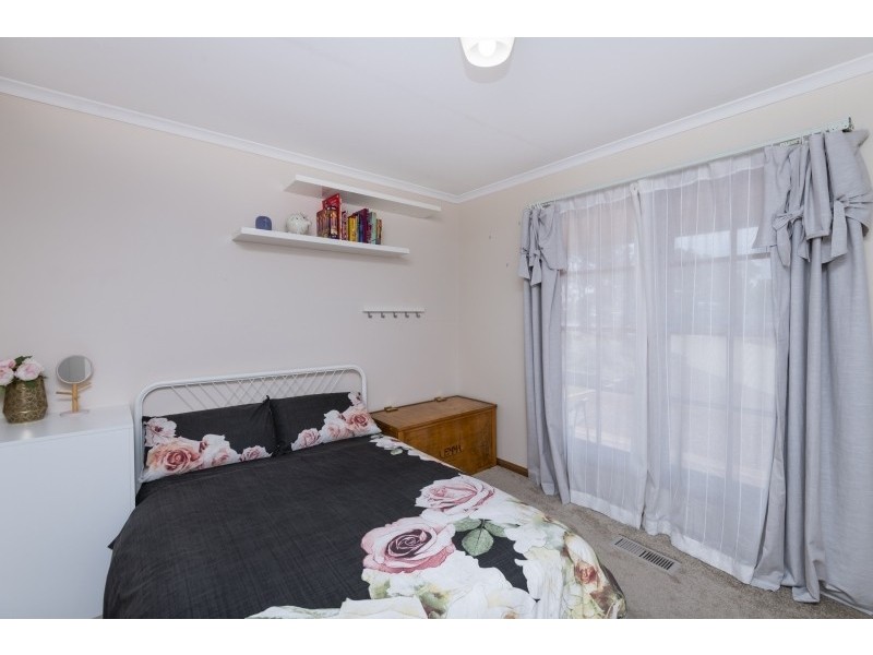 5 McInnes Place, Queanbeyan NSW 2620