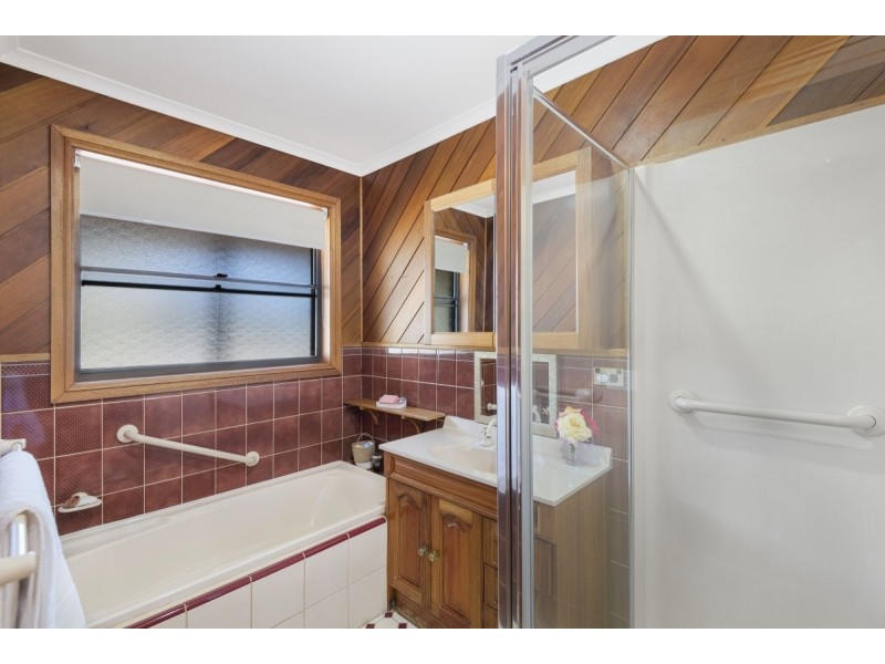 5 McInnes Place, Queanbeyan NSW 2620