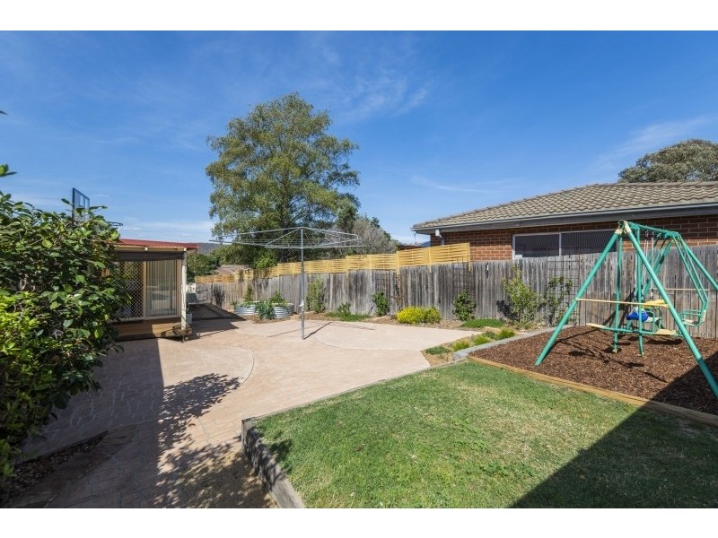 5 McInnes Place, Queanbeyan NSW 2620