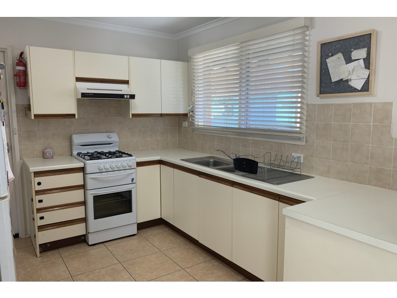 20 Malcolm Road, Queanbeyan NSW 2620