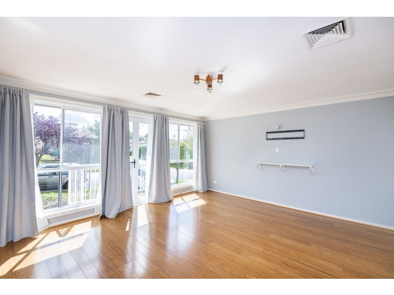 38 Agnes Avenue, Queanbeyan NSW 2620
