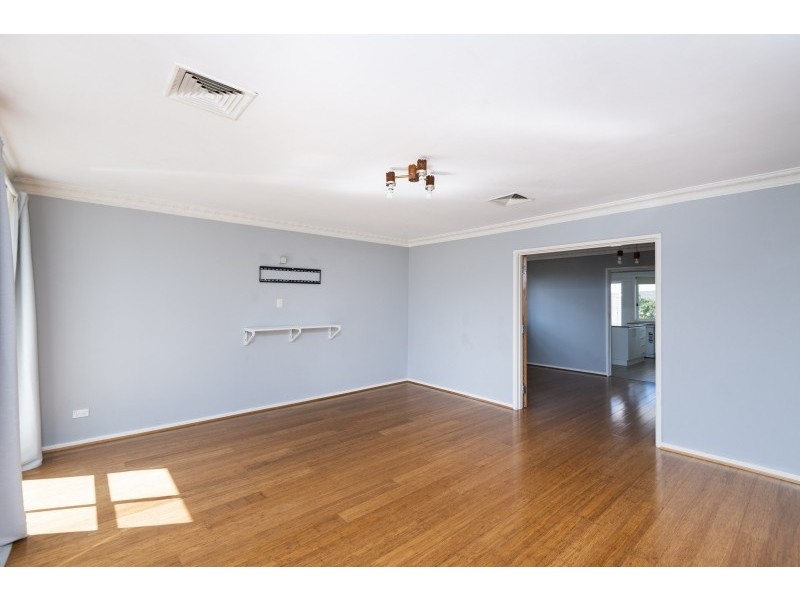38 Agnes Avenue, Queanbeyan NSW 2620