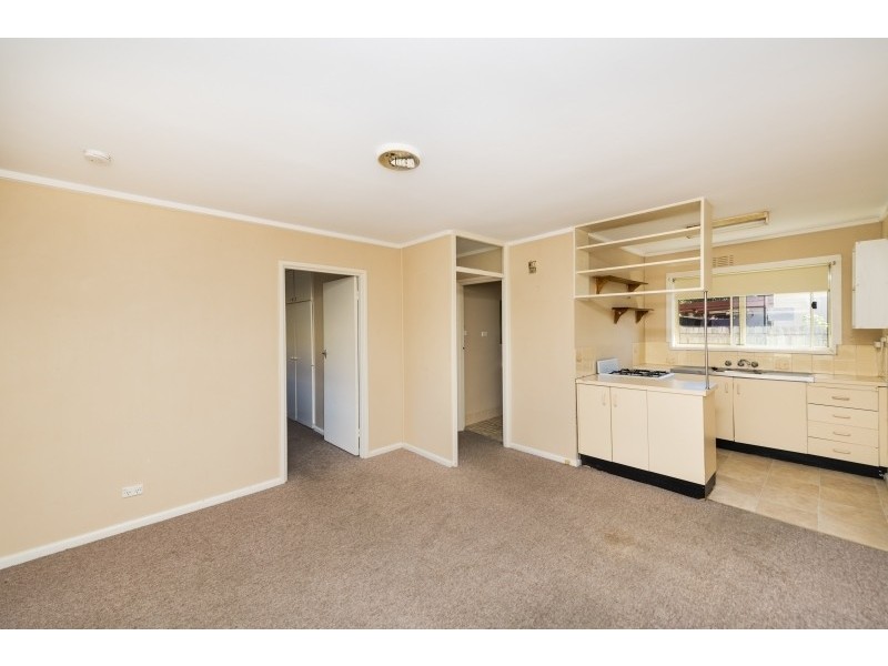 2/7 Hincksman Street, Queanbeyan East NSW 2620
